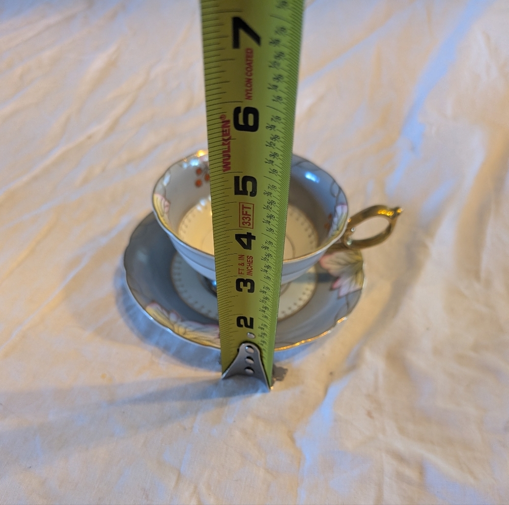 2/50$ Vintage-Style Gray Floral Porcelain Teacup and Saucer with Gold Handle - Picture 9 of 10